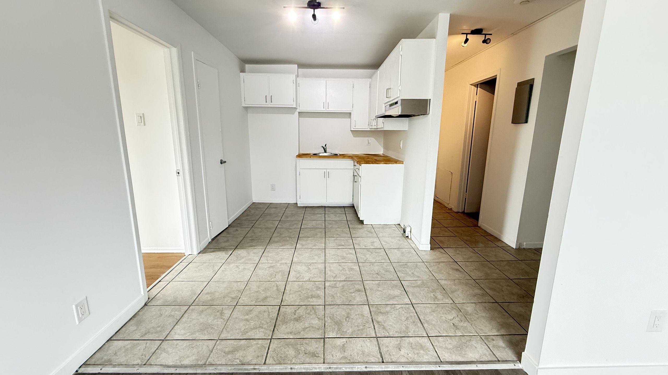 760 Hubert B — photo 2