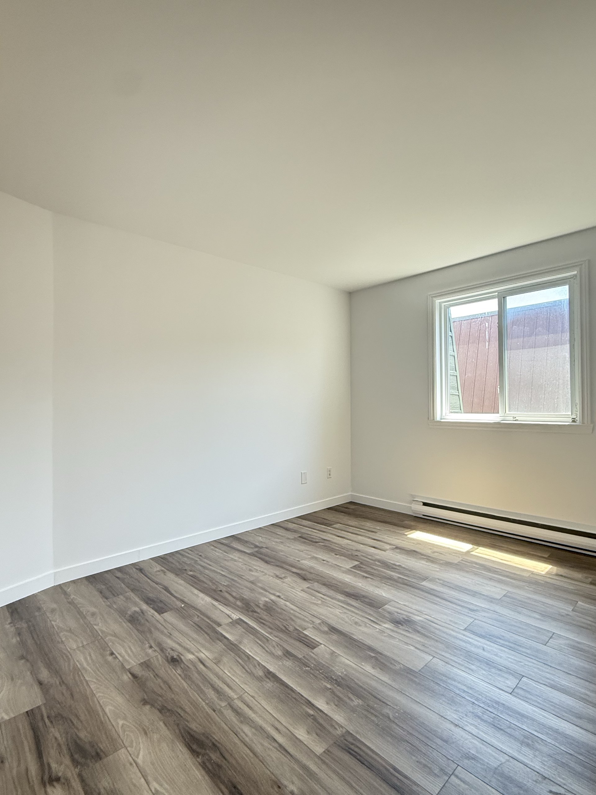 2750 Howard — photo 9