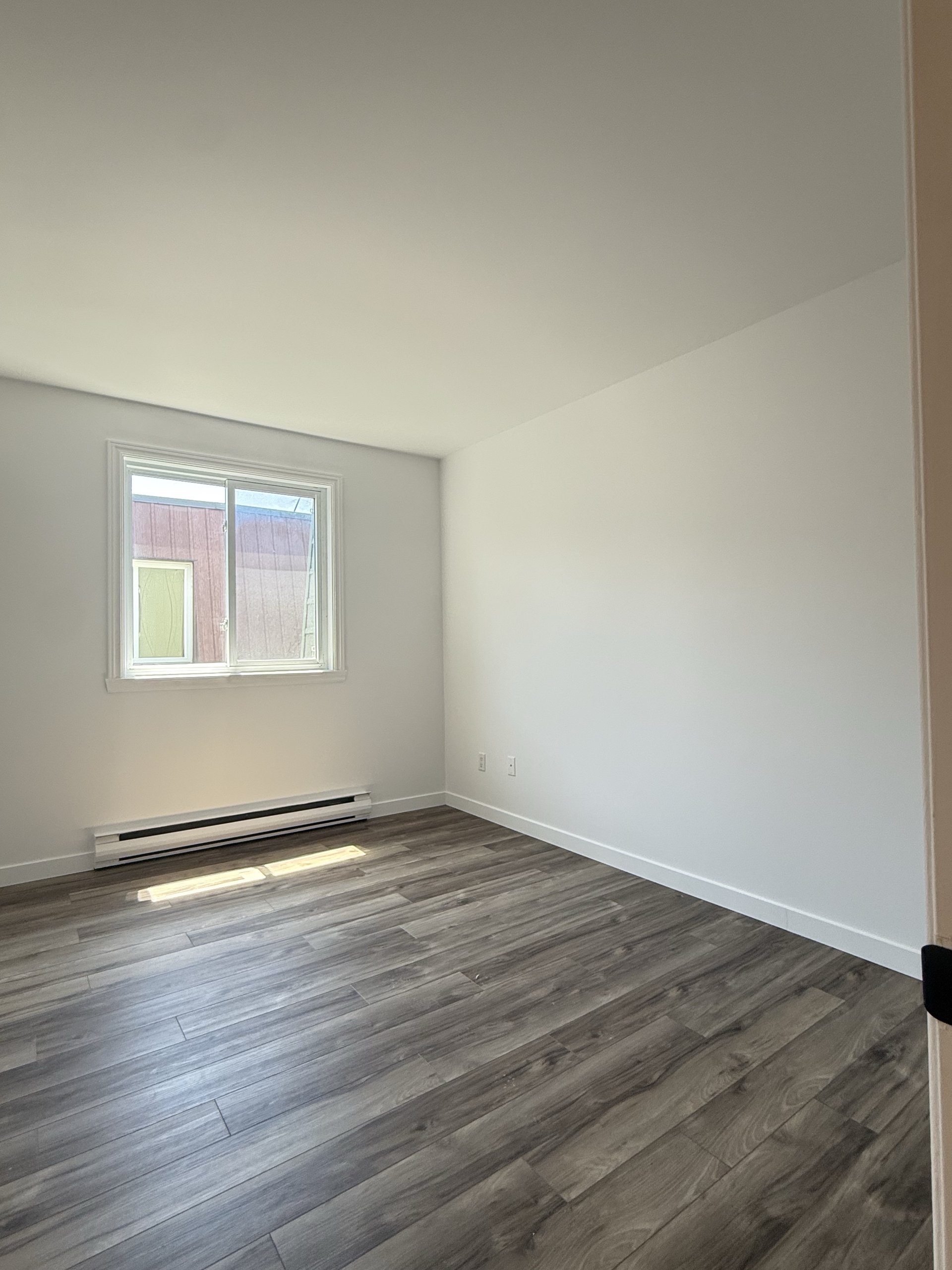 2750 Howard — photo 11