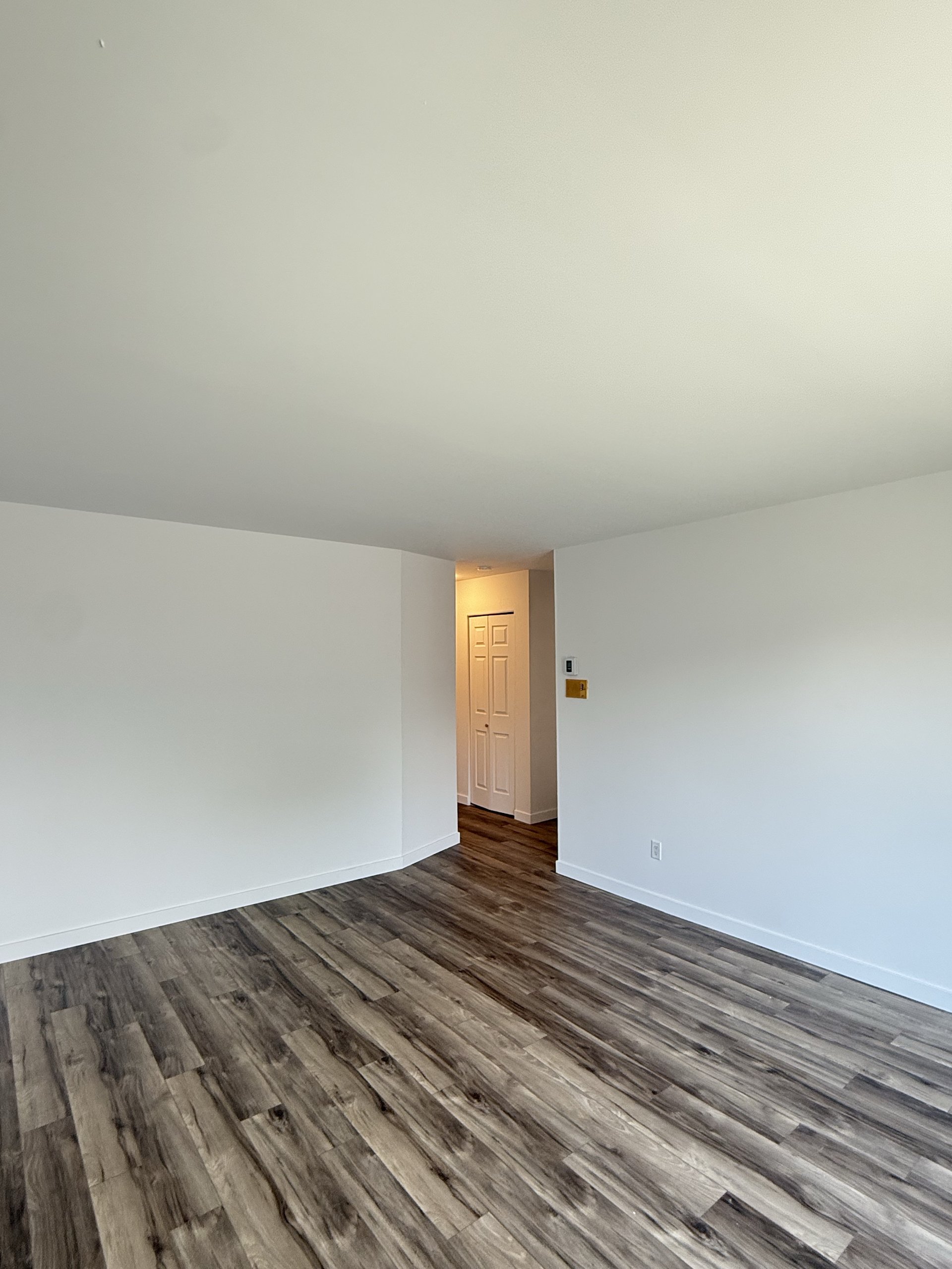 2750 Howard — photo 7