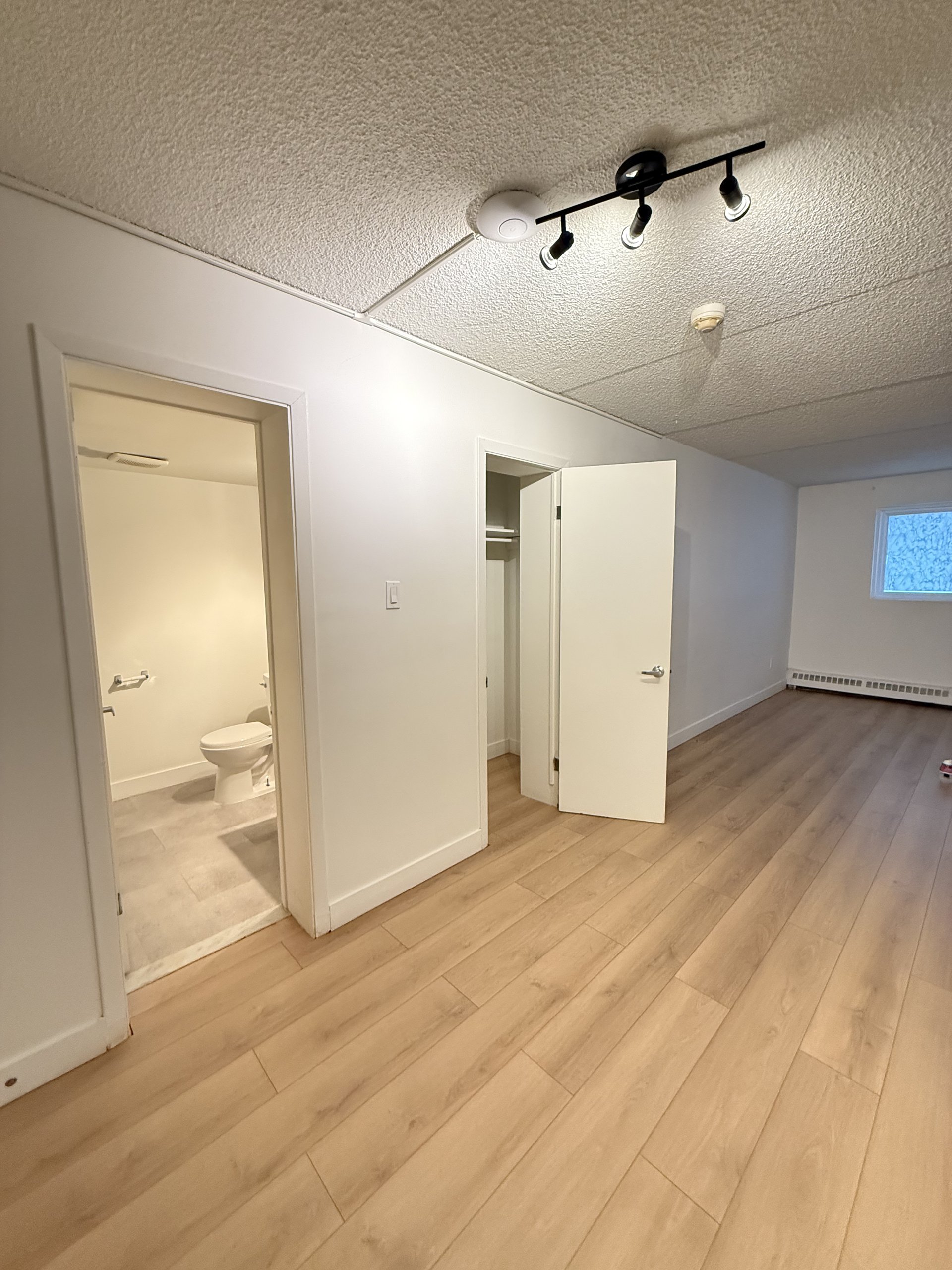 2305 Villeneuve — photo 10