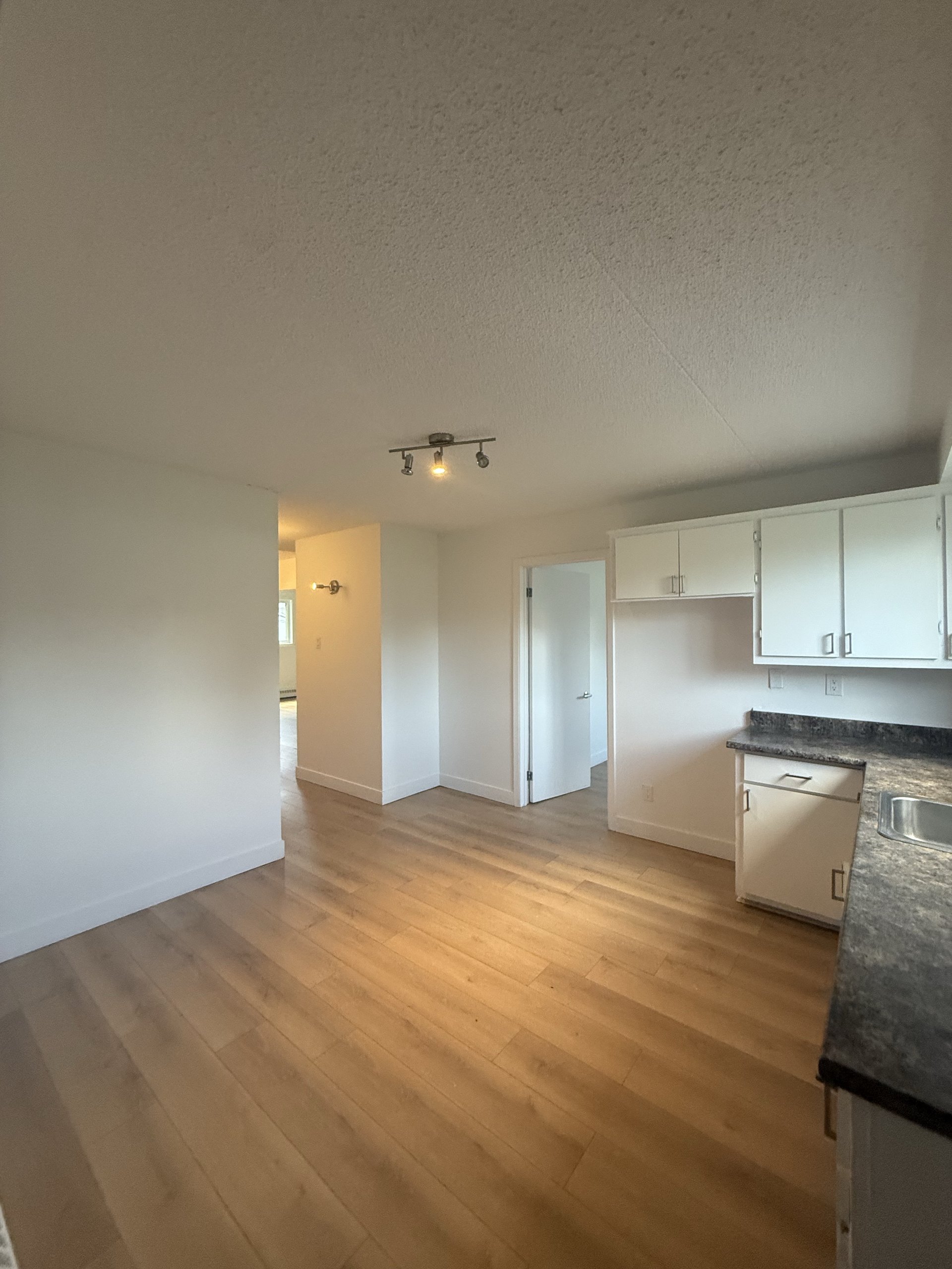 2231 Villeneuve B — photo 3