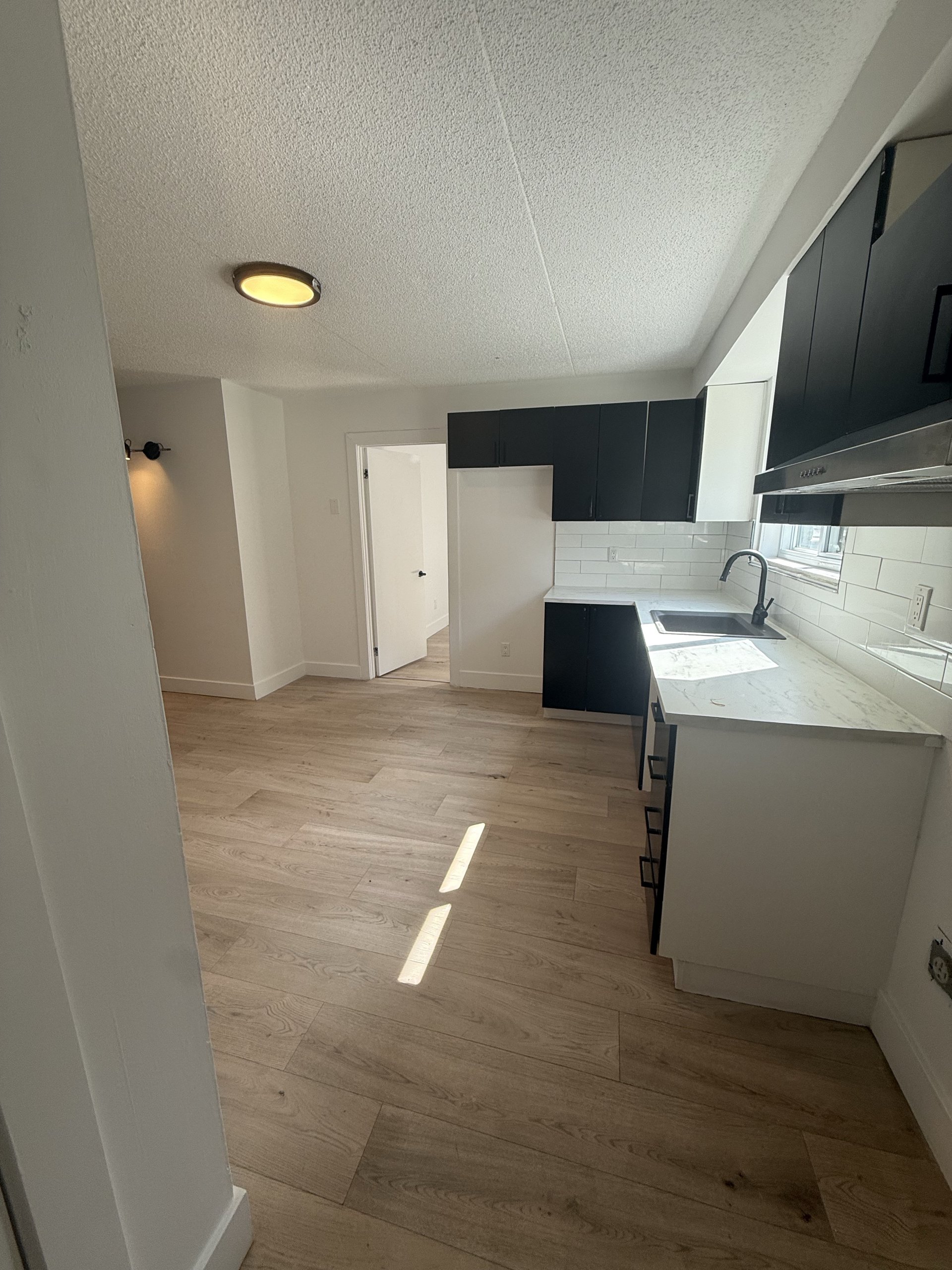 2300 Villeneuve — photo 3