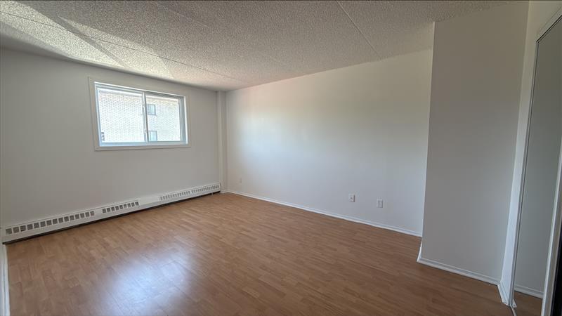 2211 Villeneuve C — photo 7